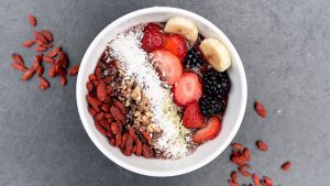 Goji-Frühstücksbowl mit Beeren