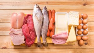 Fisch, Fleisch, Eier und Milchprodukte enthalten viel Eiweiss