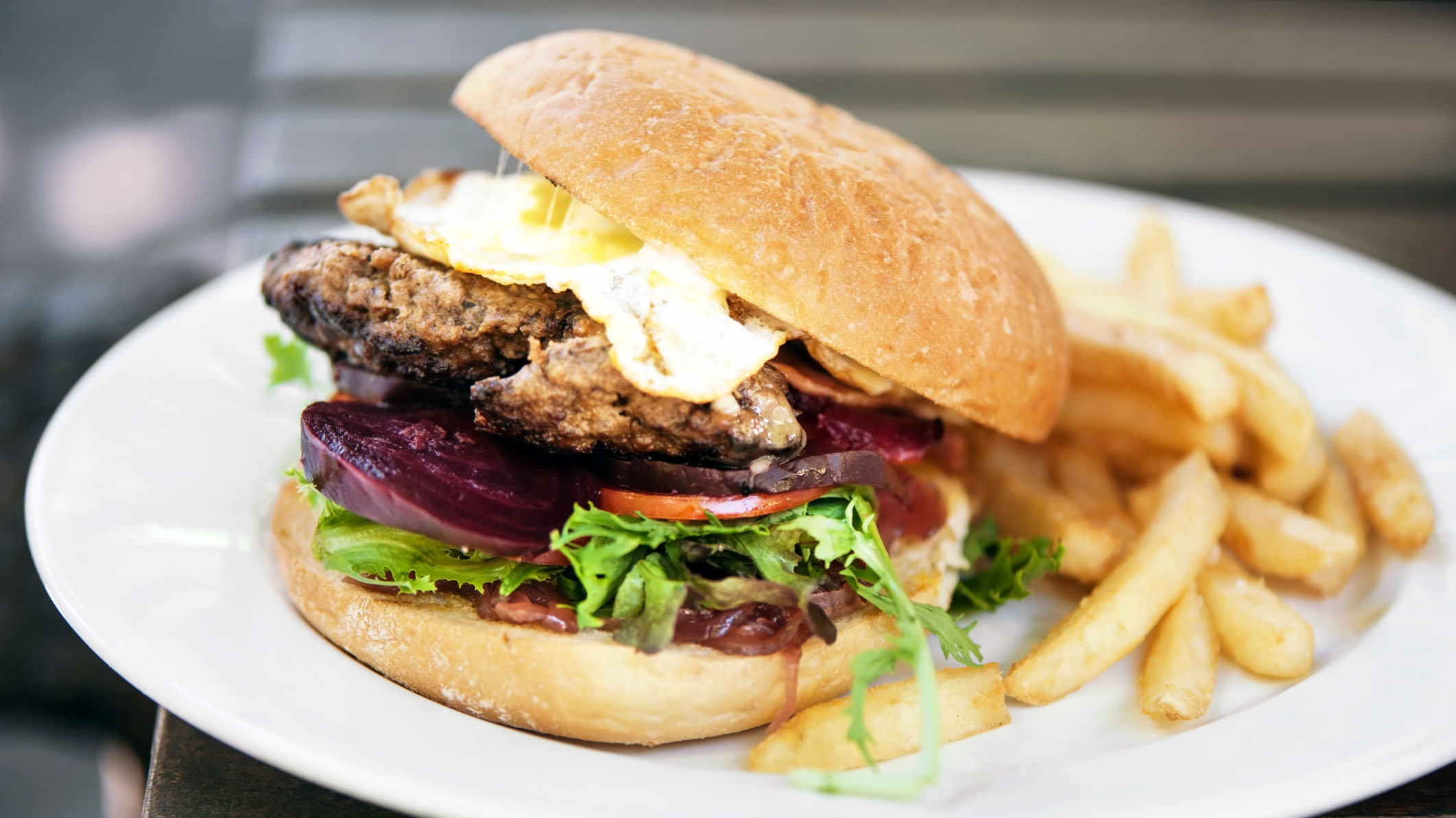 Russischer Borscht-Burger