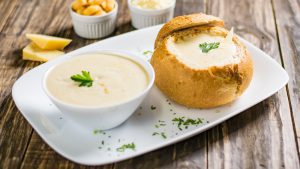 Darf bei den Käsesorten nicht fehlen: Käsesuppe mit Greyerzer