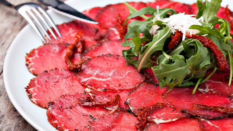 Carpaccio auf dem Teller