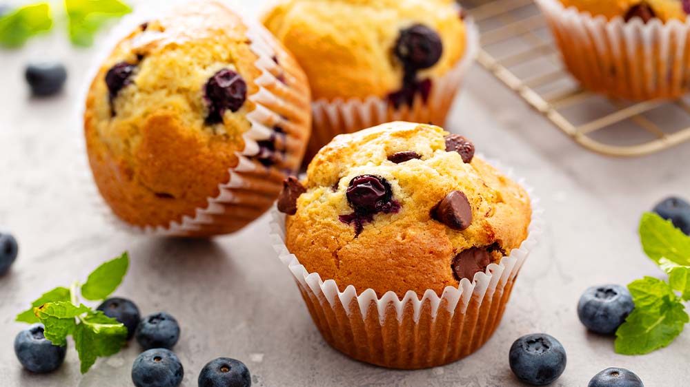 Muffins mit Blaubeeren und Schokolade