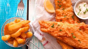 Backfisch mit Pommes und Remoulade