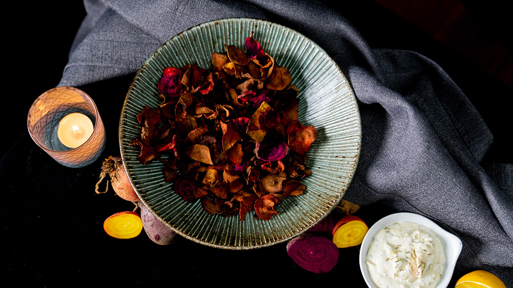 Als Chips mit Joghurt-Dip