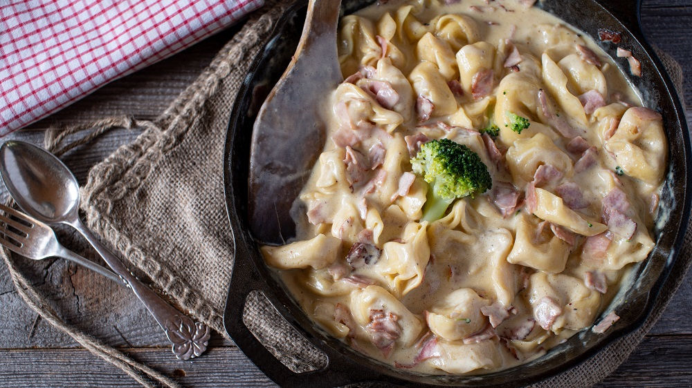 Tortellini alla Panna in der Pfanne